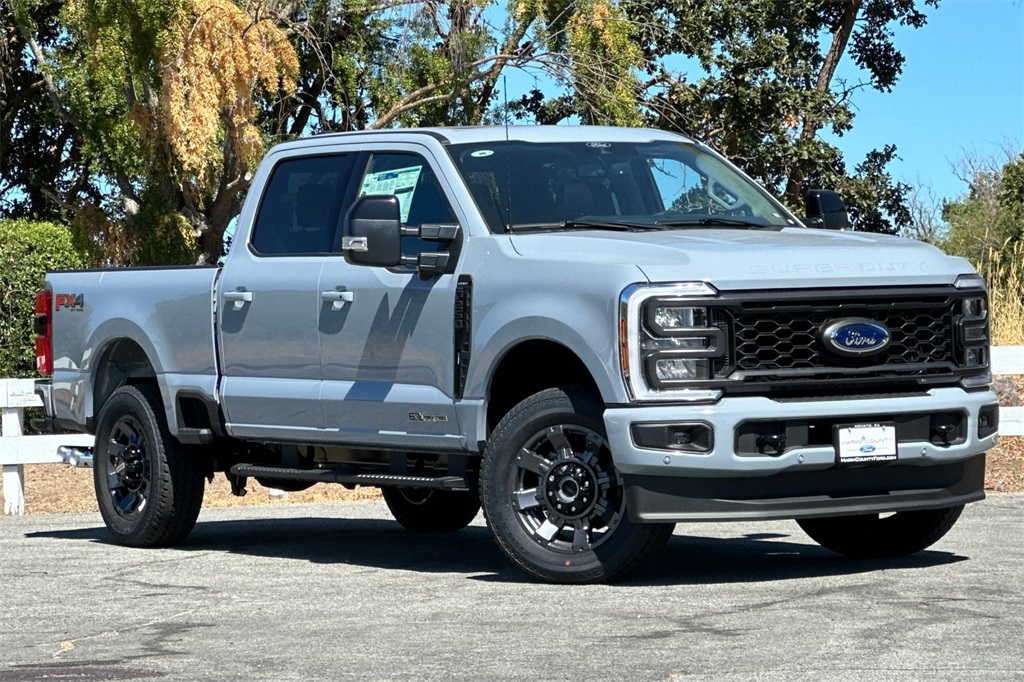 2024 Ford F-250 Lariat photo 2