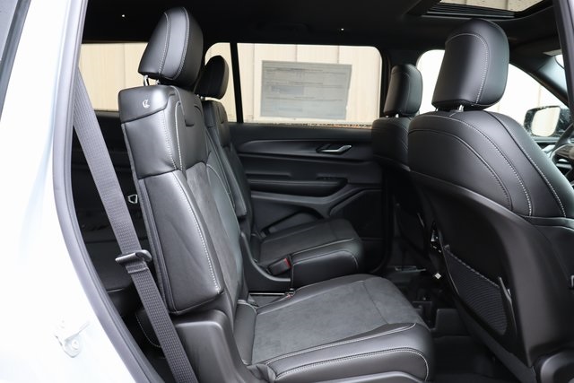 2025 Jeep Grand Cherokee Altitude X photo 33