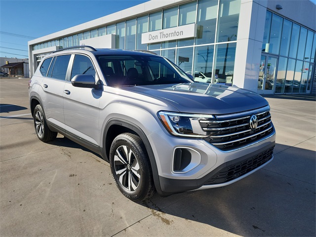 2026 Volkswagen Atlas SE's photo