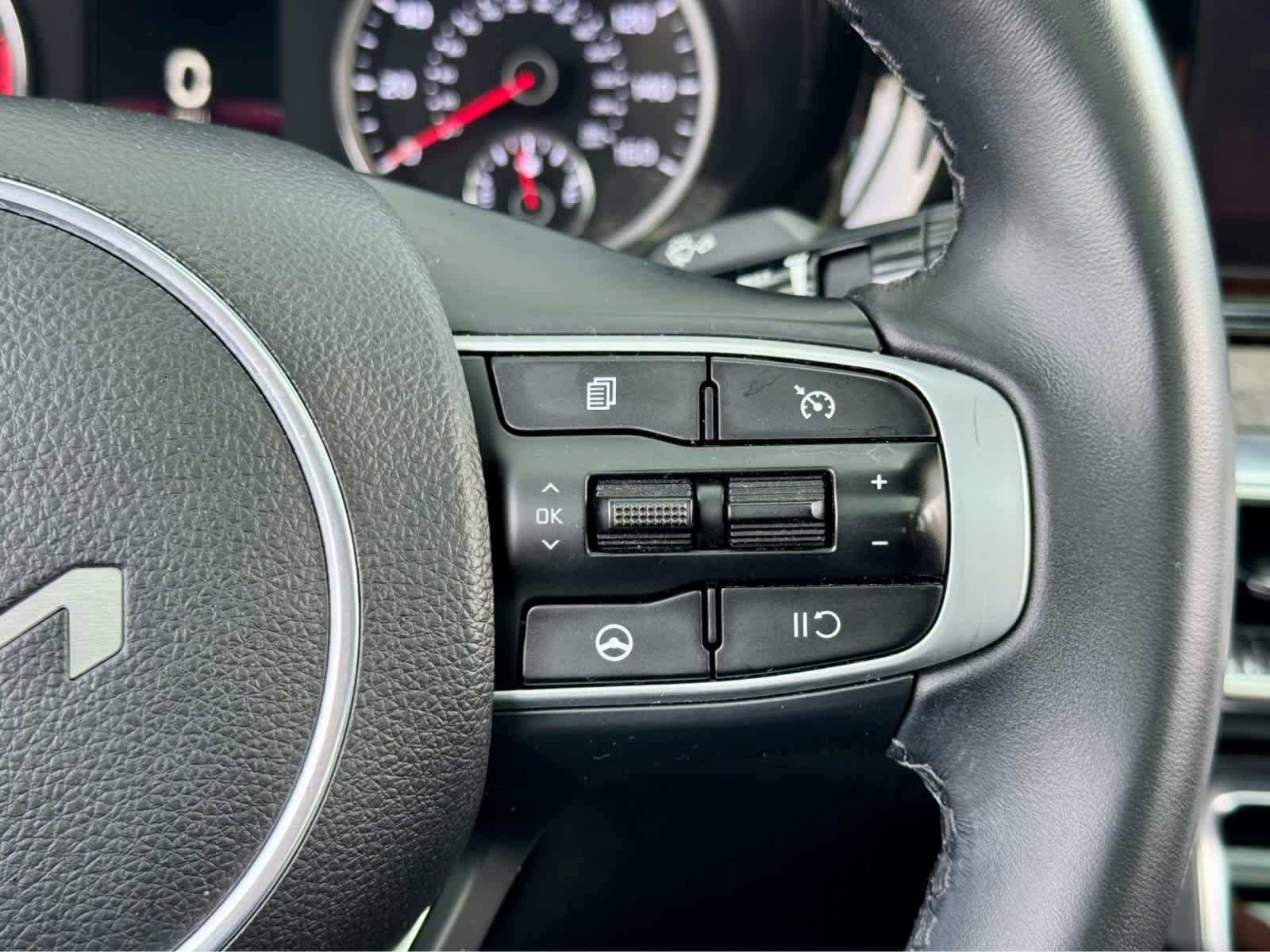 2023 Kia K5 EX photo 18