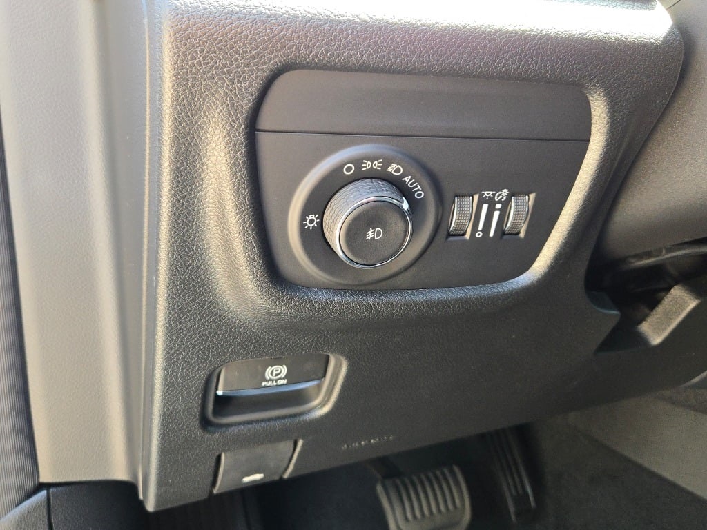 2025 Jeep Grand Cherokee Limited photo 25