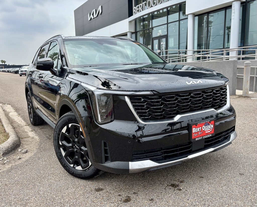 2025 Kia Sorento S's photo
