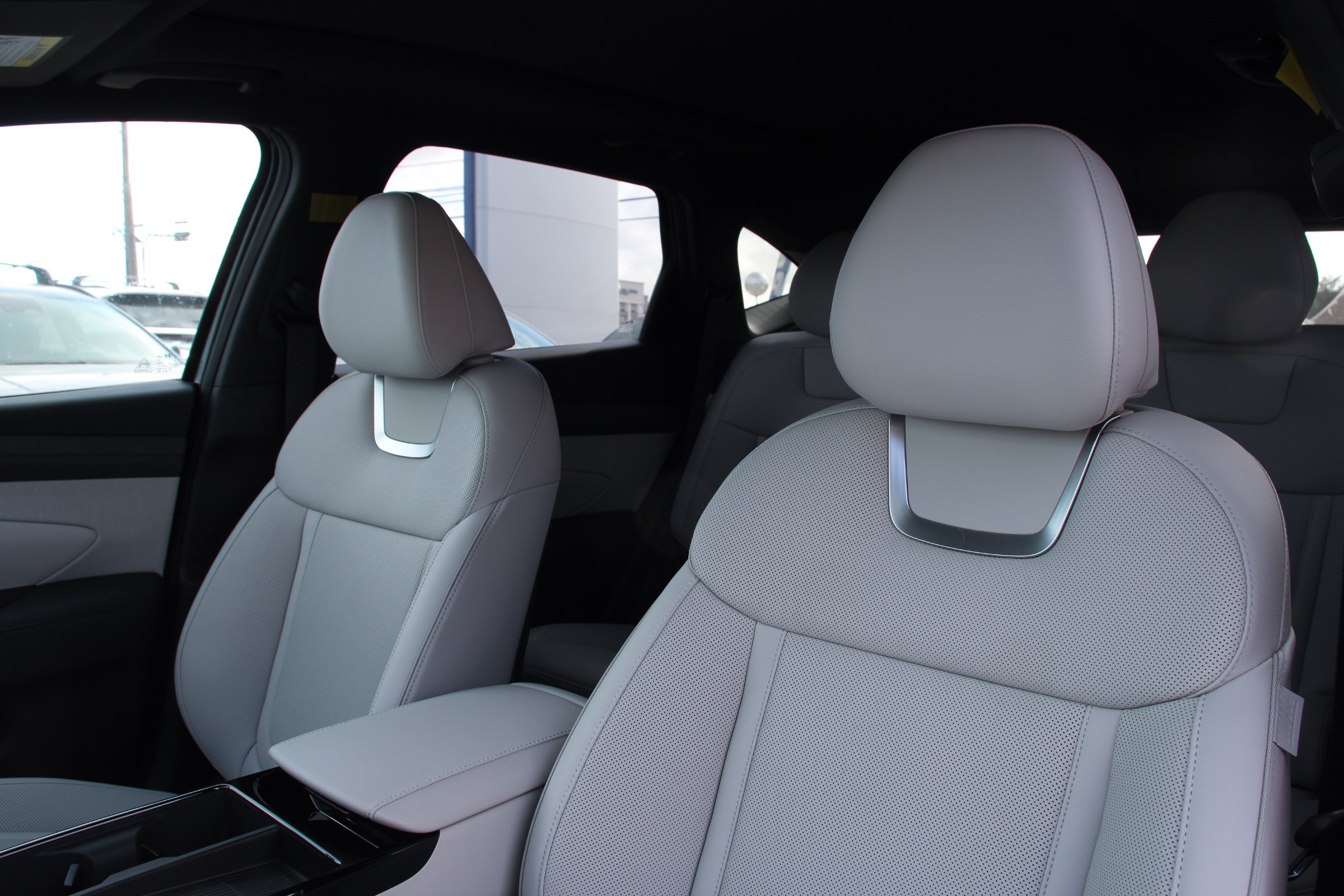 2025 Hyundai Tucson Hybrid Limited photo 8