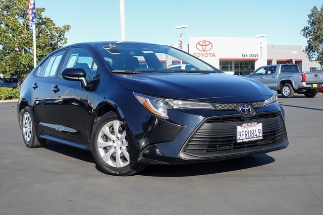 Used 2023 Toyota Corolla LE with VIN 5YFB4MDE5PP031903 for sale in Northfield, Minnesota