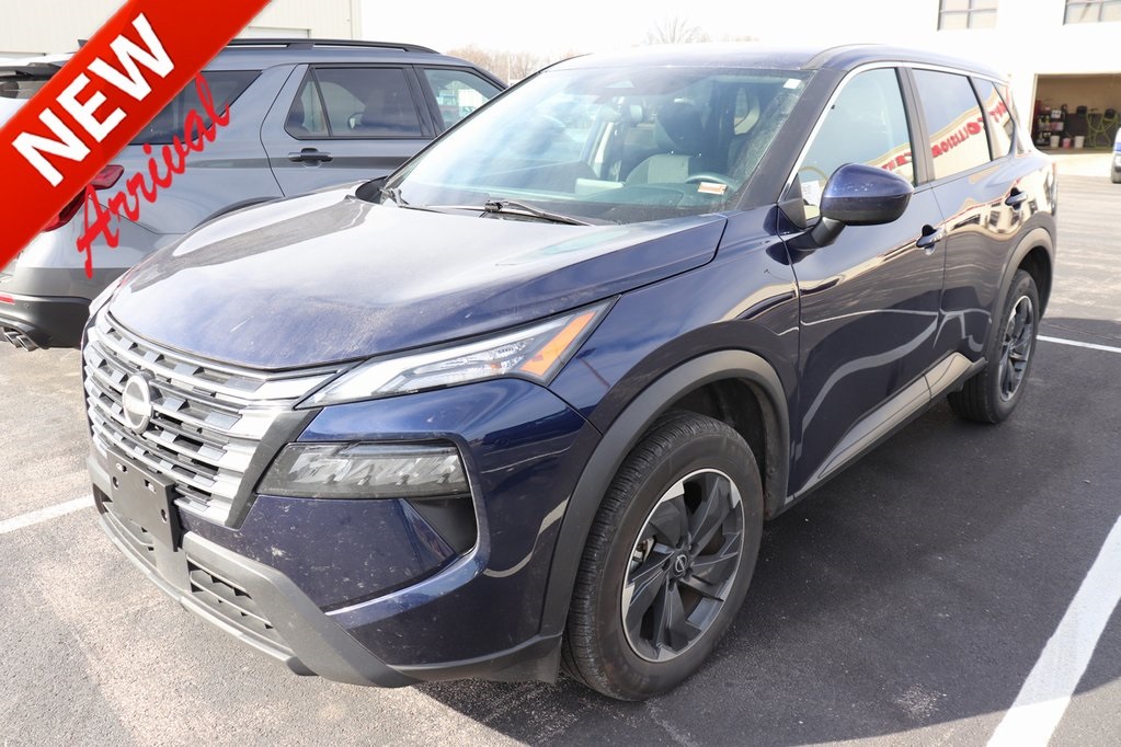 2024 Nissan Rogue SV's photo