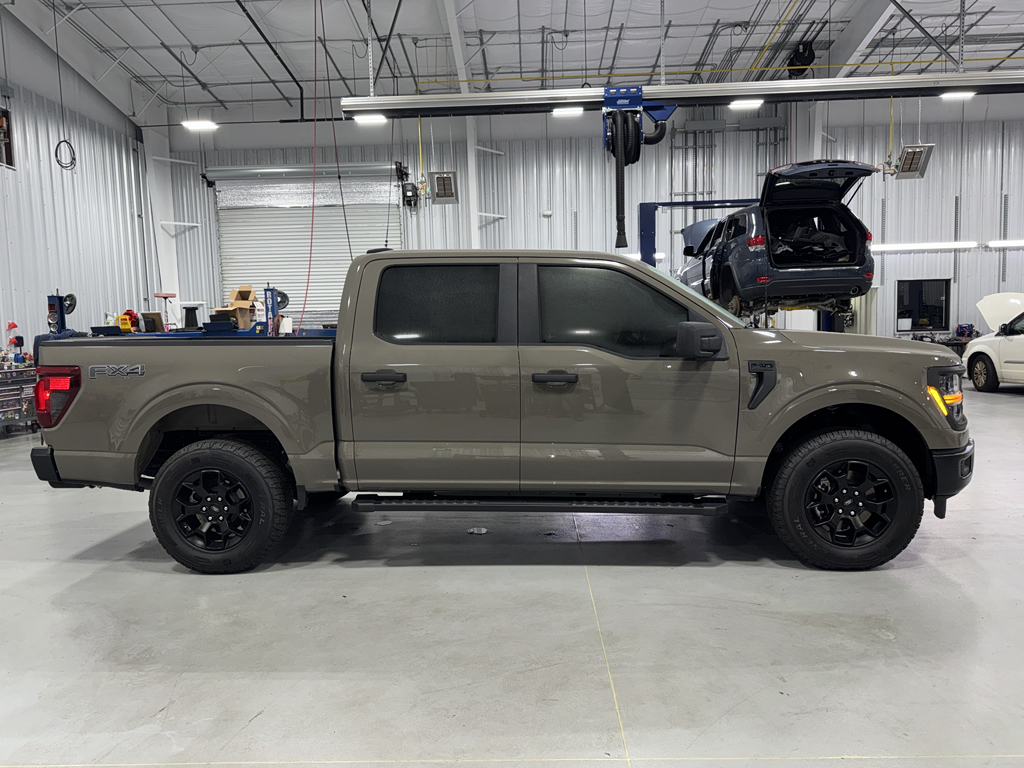 2025 Ford F-150 STX photo 9