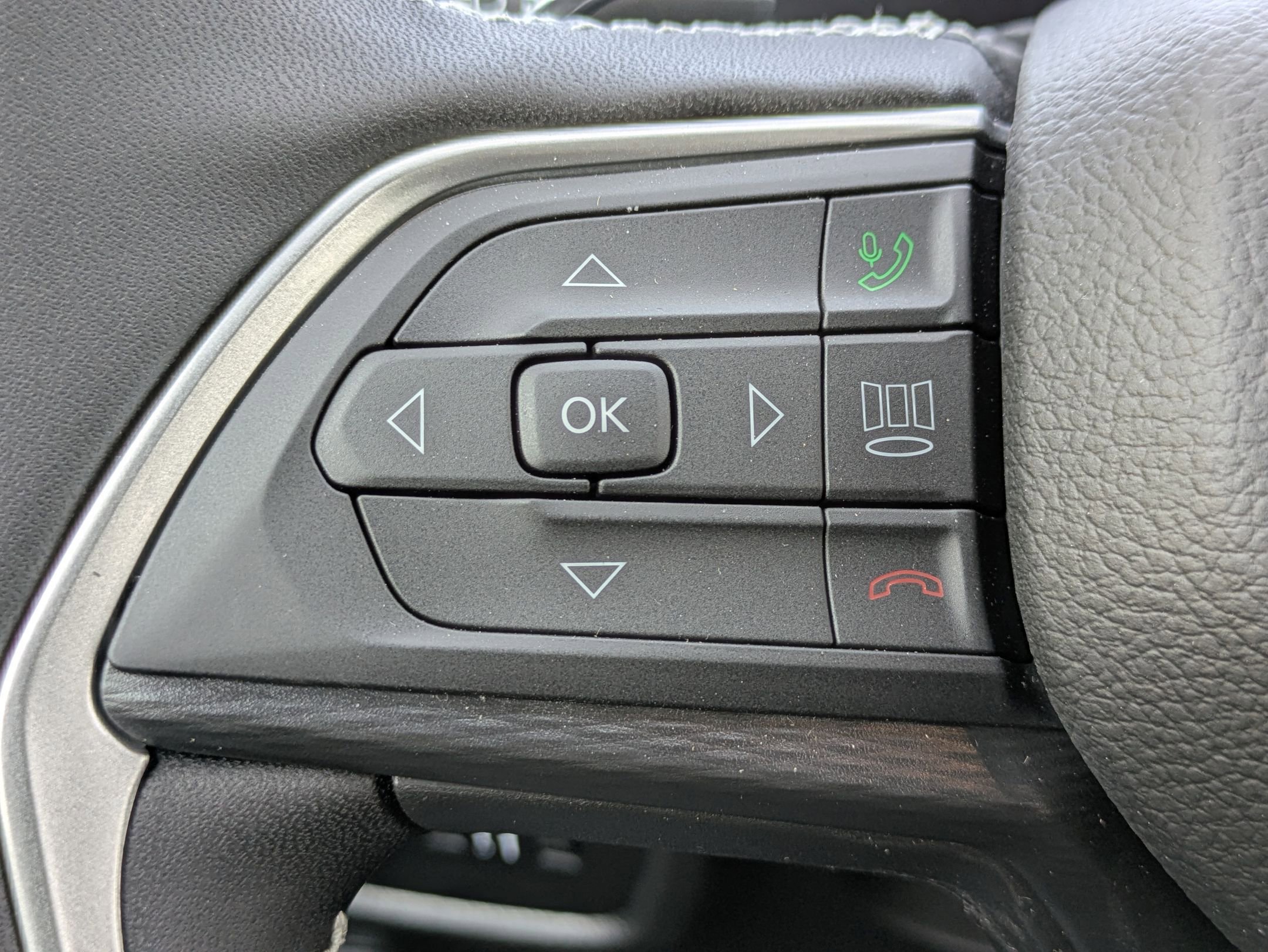 2025 Jeep Grand Cherokee Altitude X photo 13