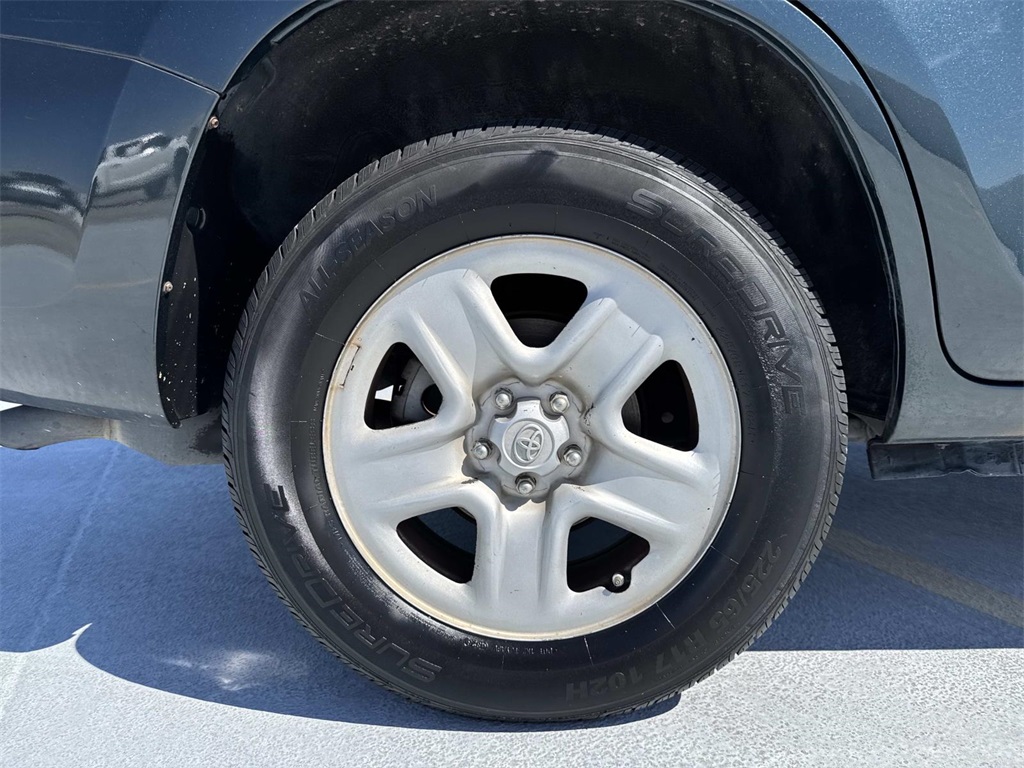 2012 Toyota RAV4 Base photo 6