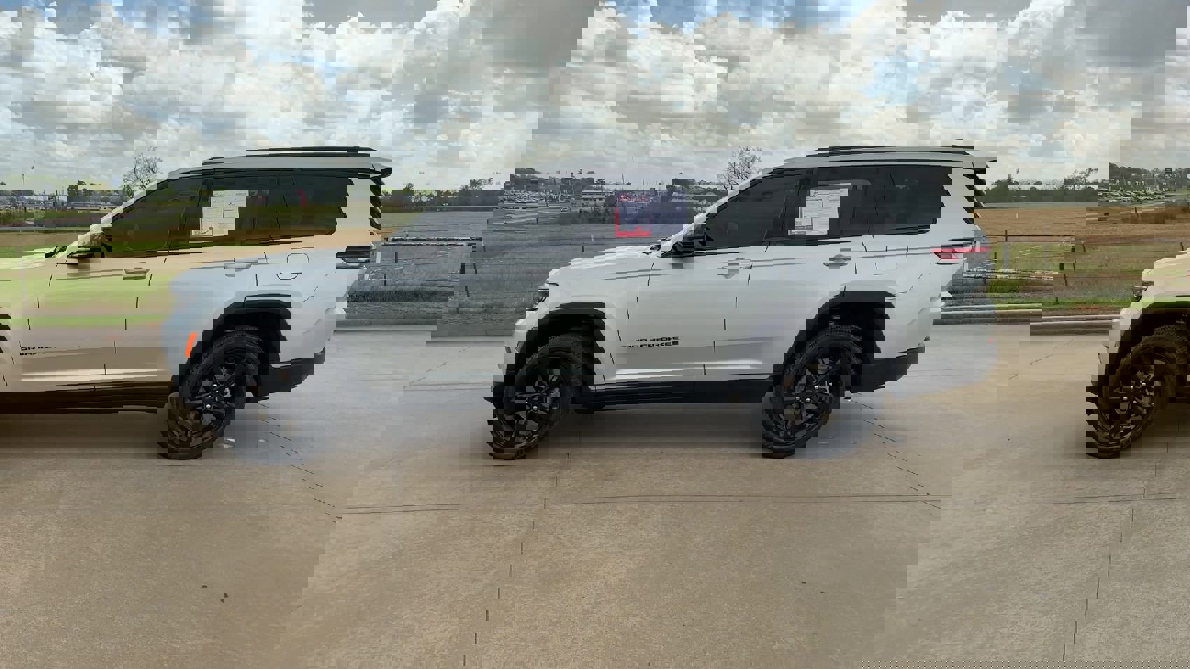 2025 Jeep Grand Cherokee Altitude X photo 5