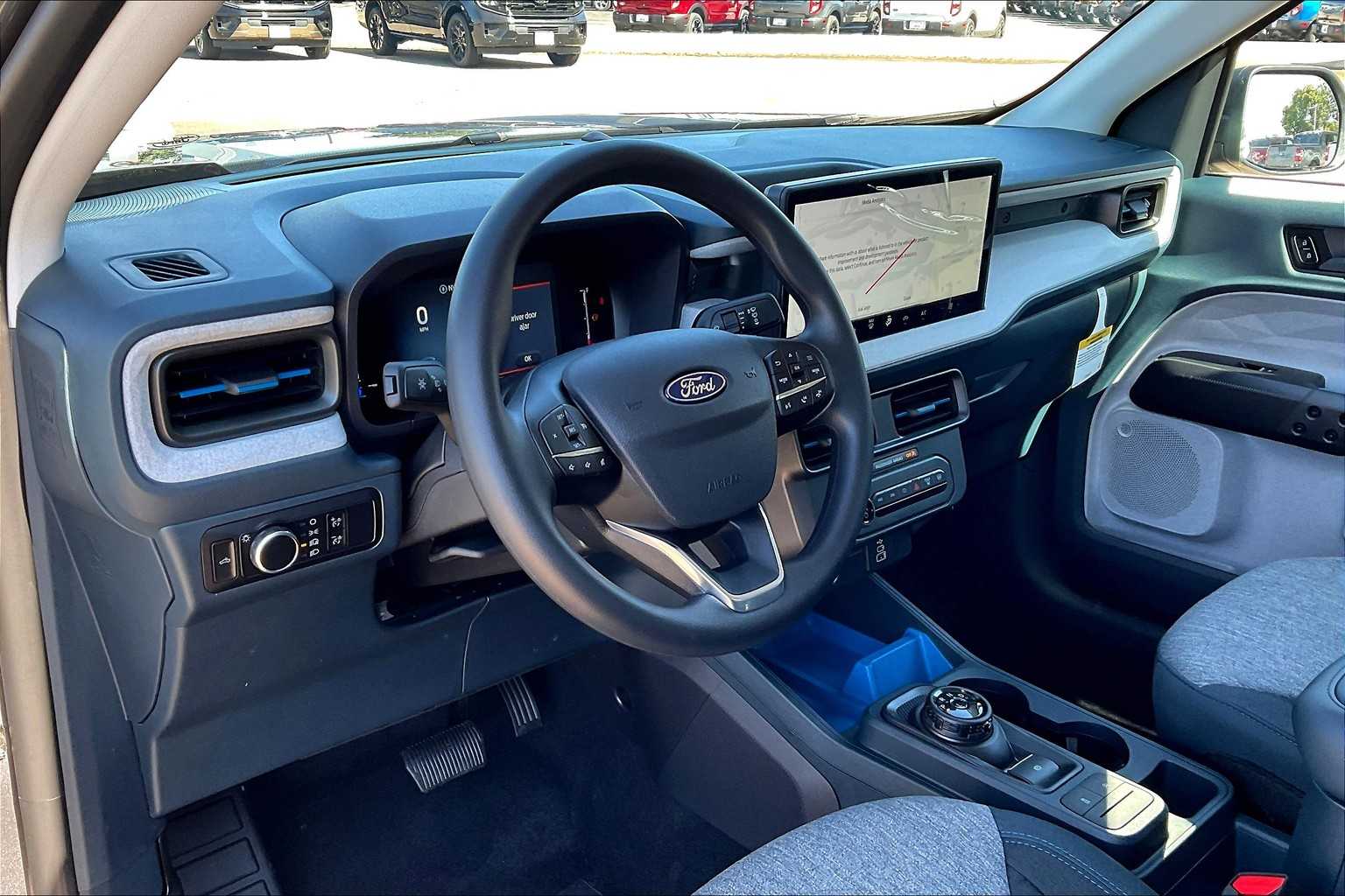 2025 Ford Maverick XLT photo 7