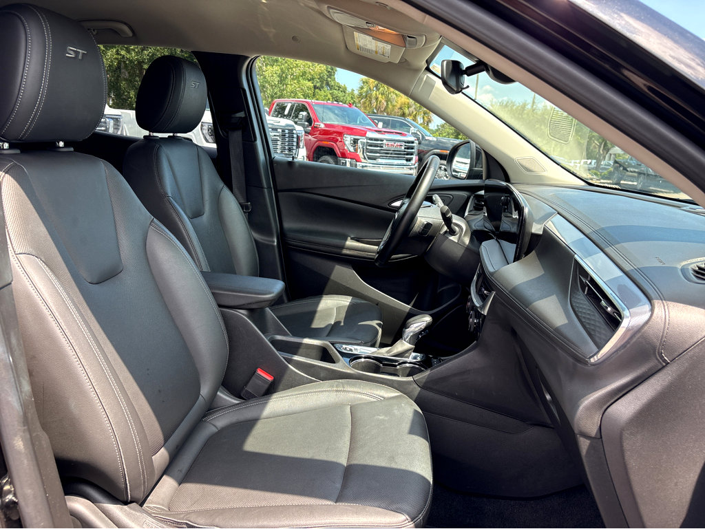 2024 Buick Encore GX Sport Touring photo 11