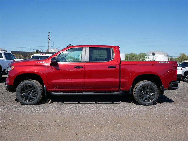 2025 Chevrolet Silverado 1500 LT Trail Boss photo 3