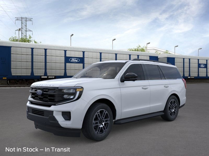 2025 Ford Expedition photo 2
