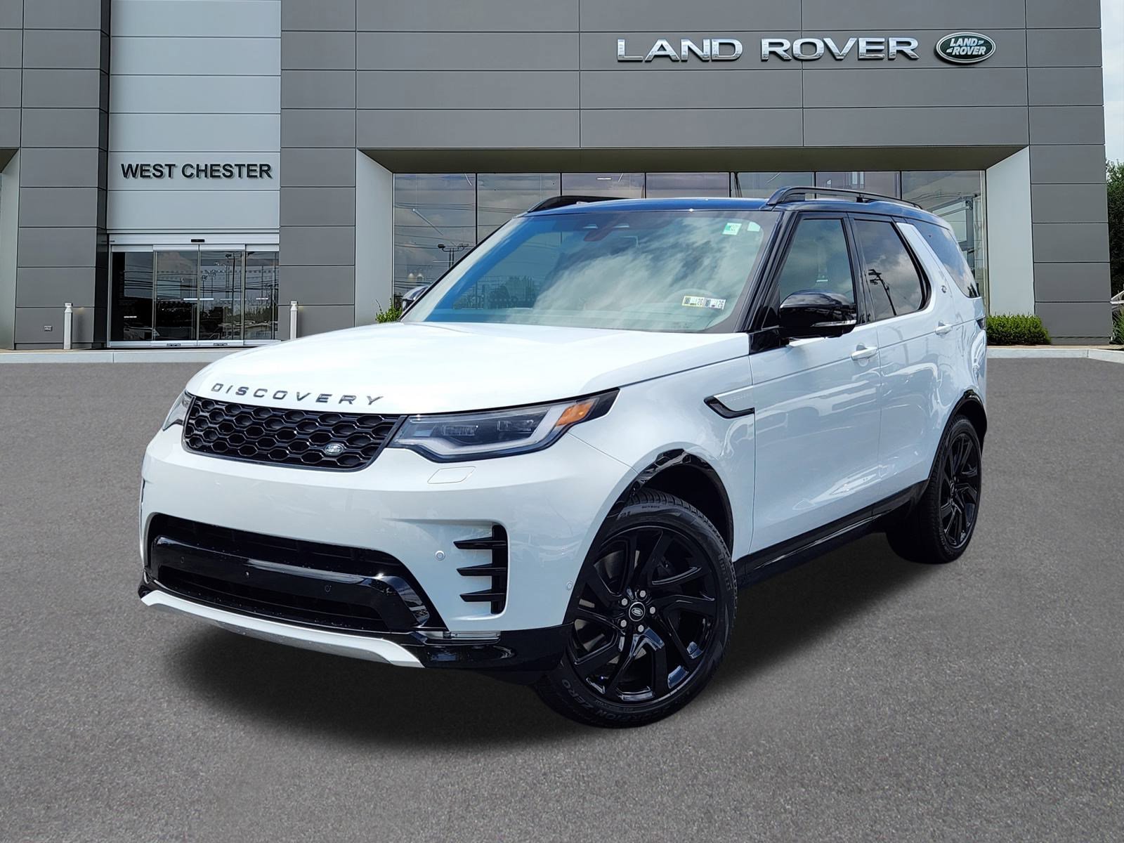 2025 Land Rover Discovery Dynamic SE's photo