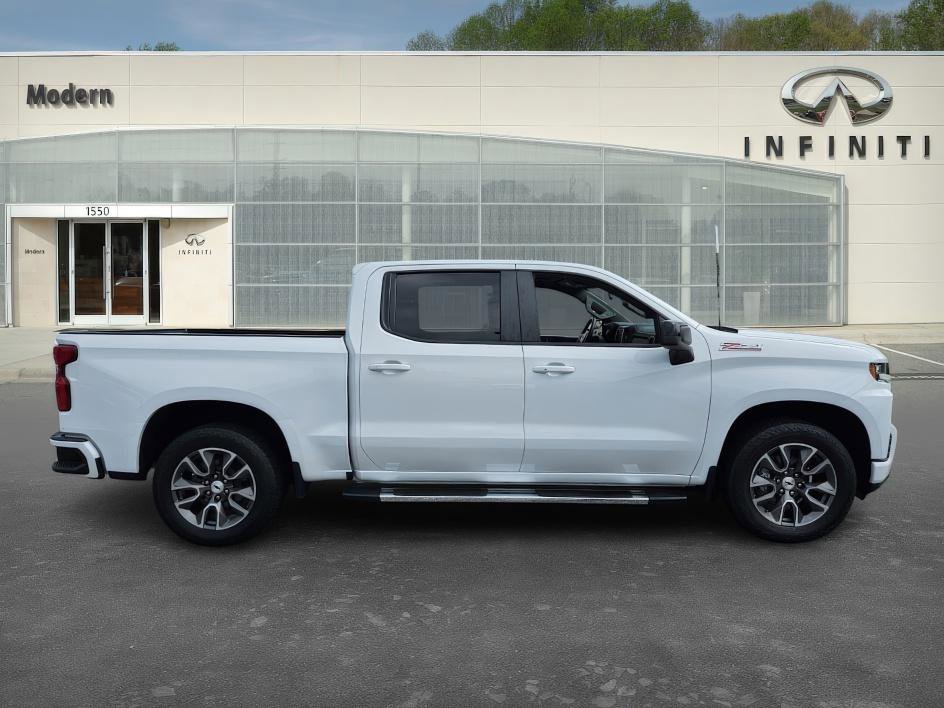 2022 Chevrolet Silverado 1500 RST photo 3
