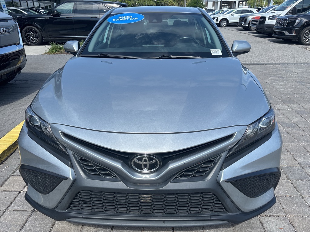 2022 Toyota Camry SE photo 8