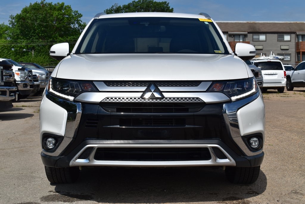 2019 Mitsubishi Outlander SEL photo 2