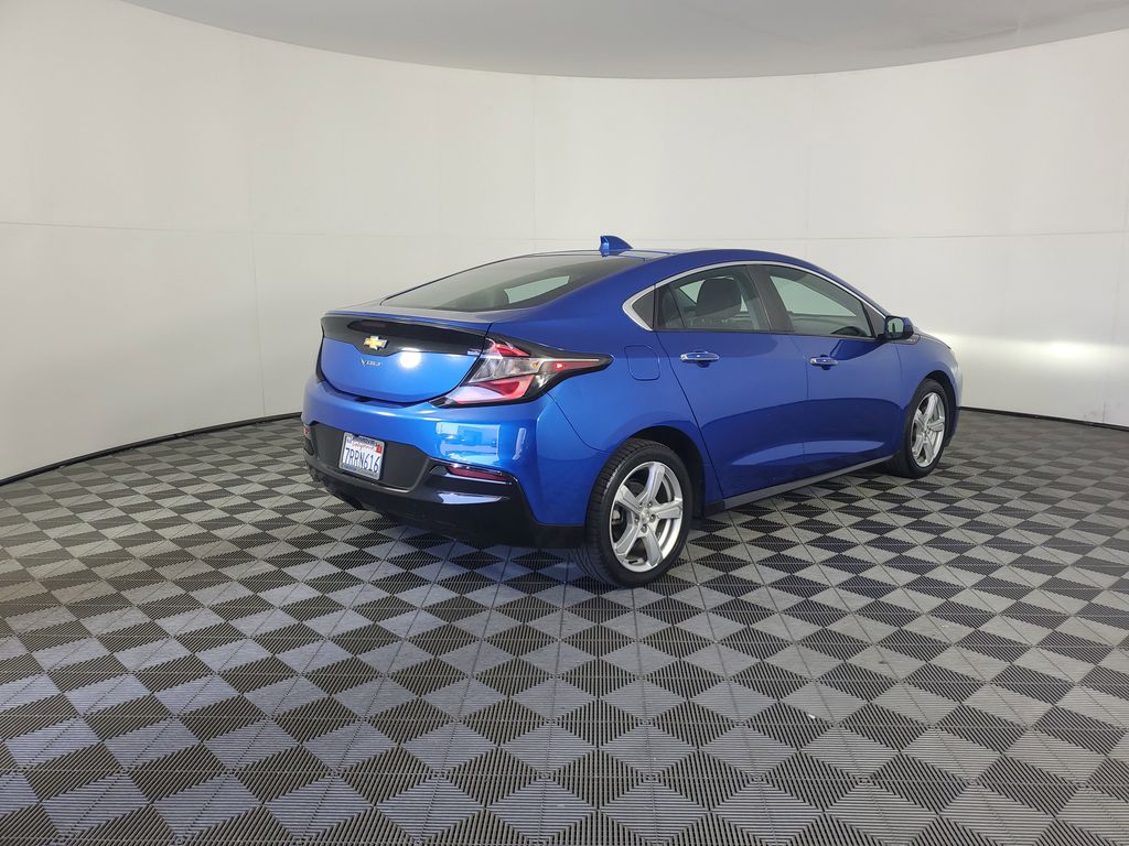 2016 Chevrolet Volt LT photo 4
