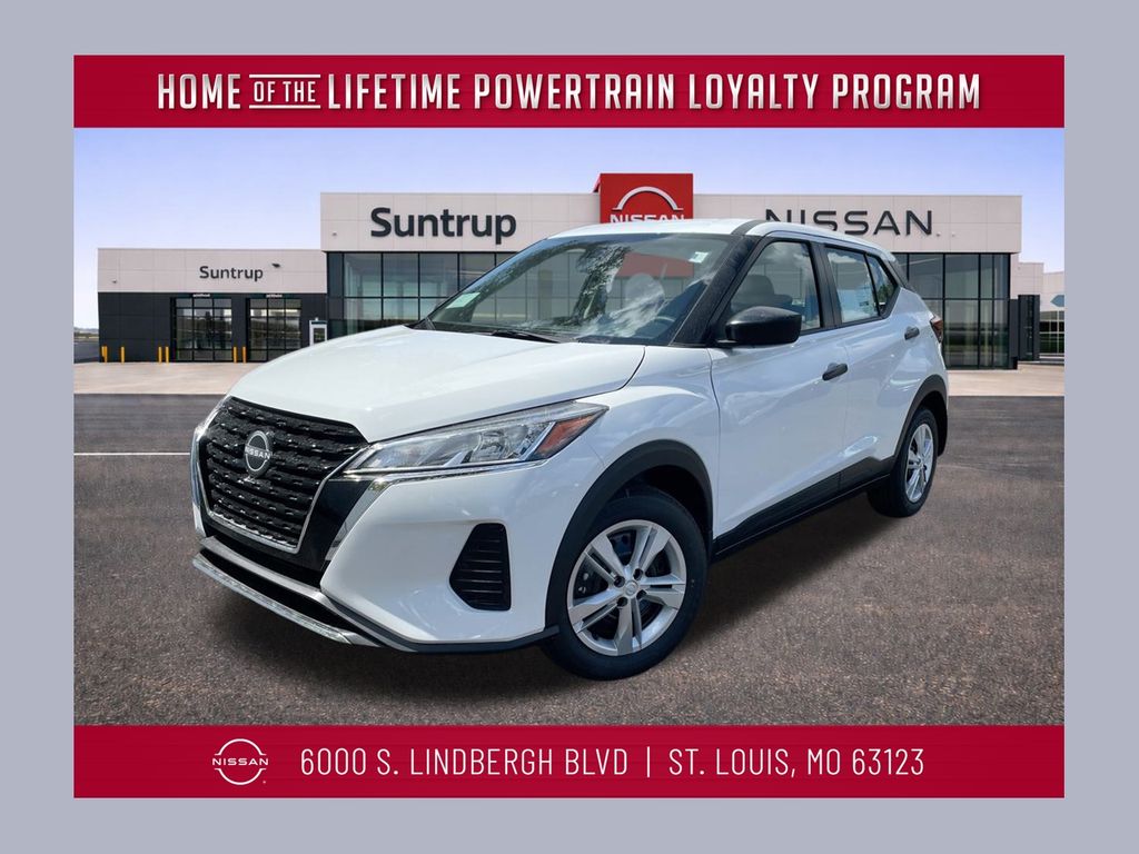 2025 Nissan KICKS PLAY Base's photo