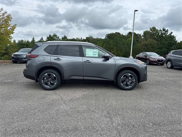 2026 Nissan Rogue SV photo 3