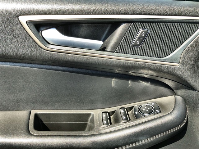 2024 Ford Edge SEL photo 6