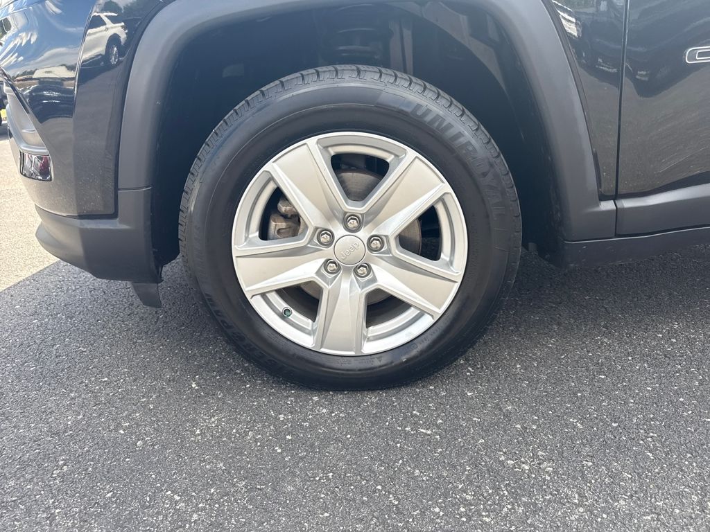 2022 Jeep Compass Latitude photo 23
