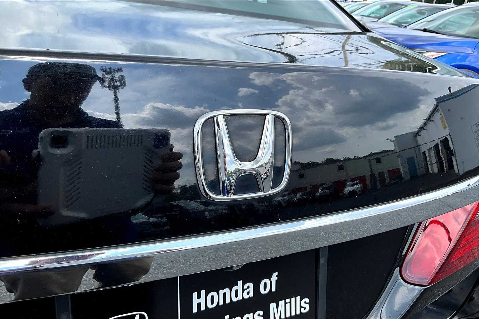 2016 Honda Accord LX photo 27