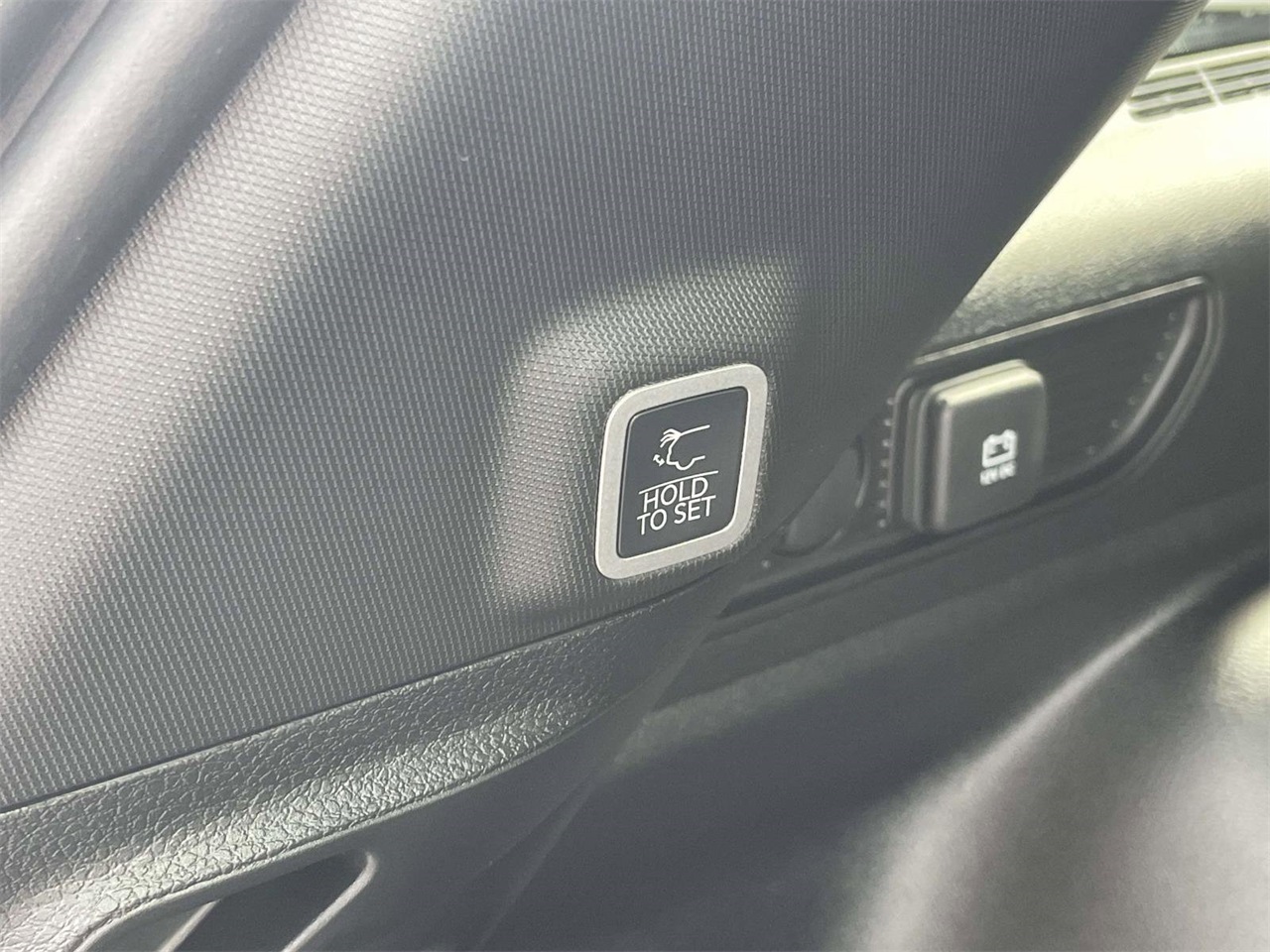 2025 Jeep Grand Cherokee Laredo X photo 26