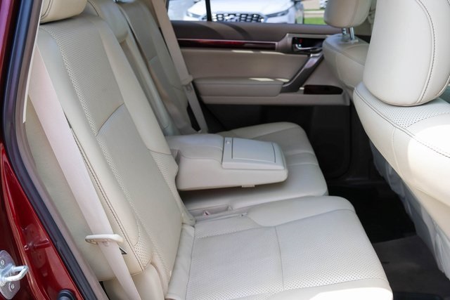 Used 2019 Red Lexus 460 Luxury image 18