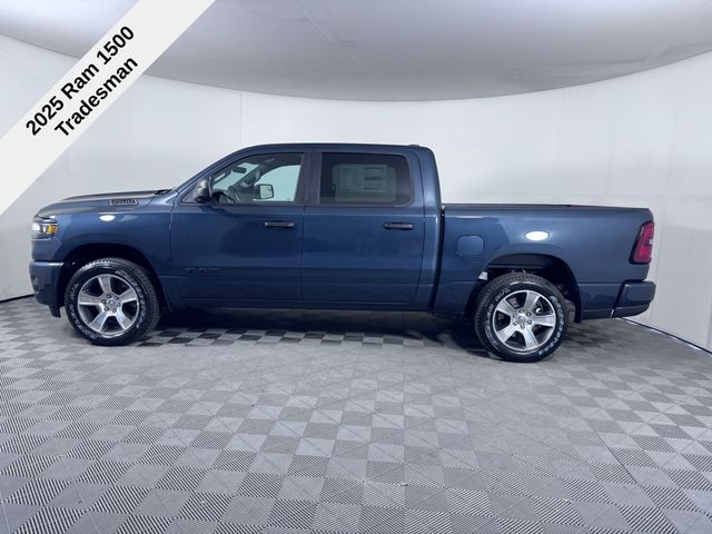 2025 Ram 1500 Tradesman photo 4