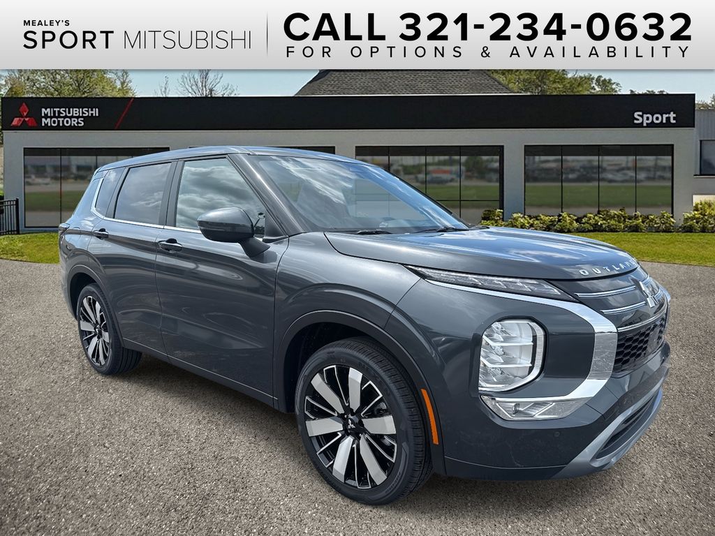 2025 Mitsubishi Outlander SE's photo