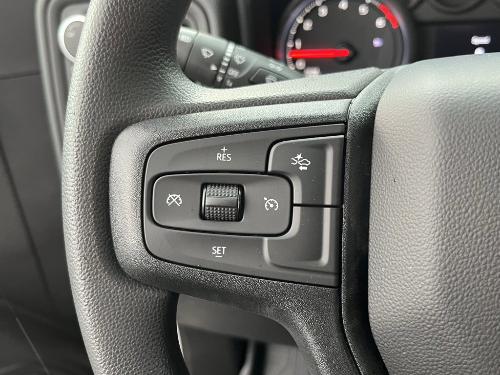 2026 Chevrolet Silverado 2500HD Custom photo 4