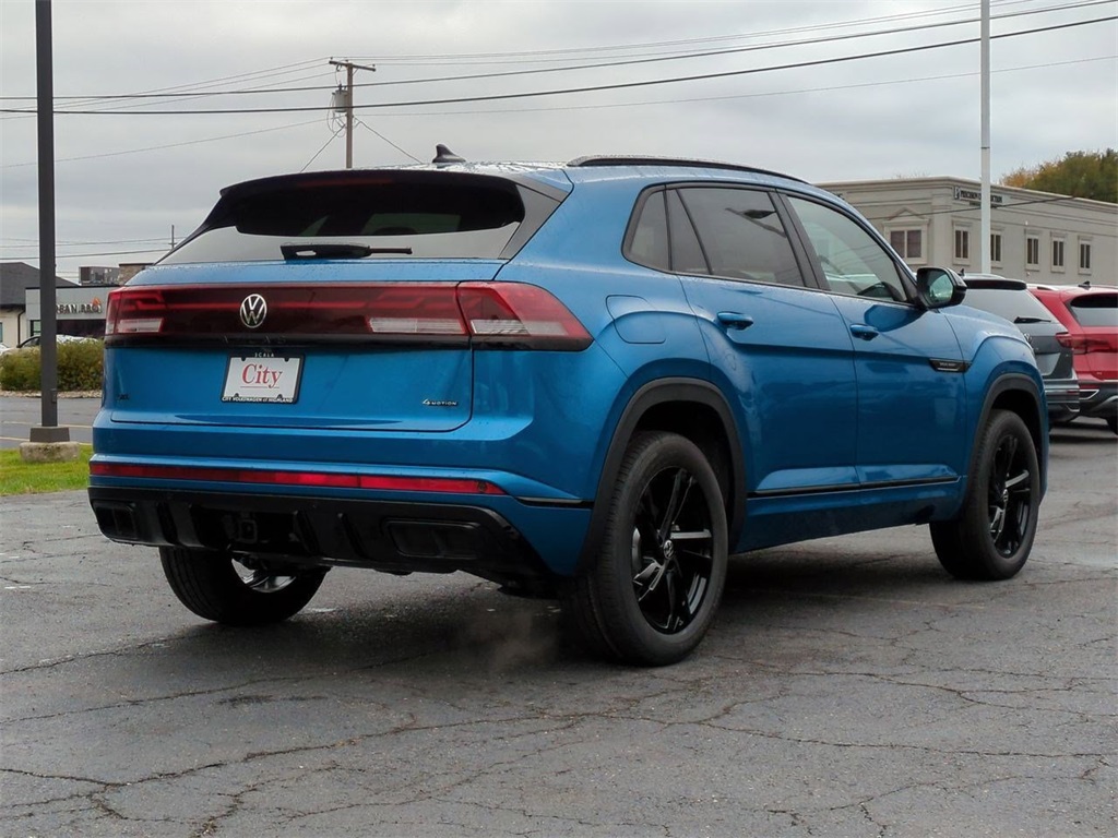 2025 Volkswagen Atlas Cross Sport SEL R-Line photo 8