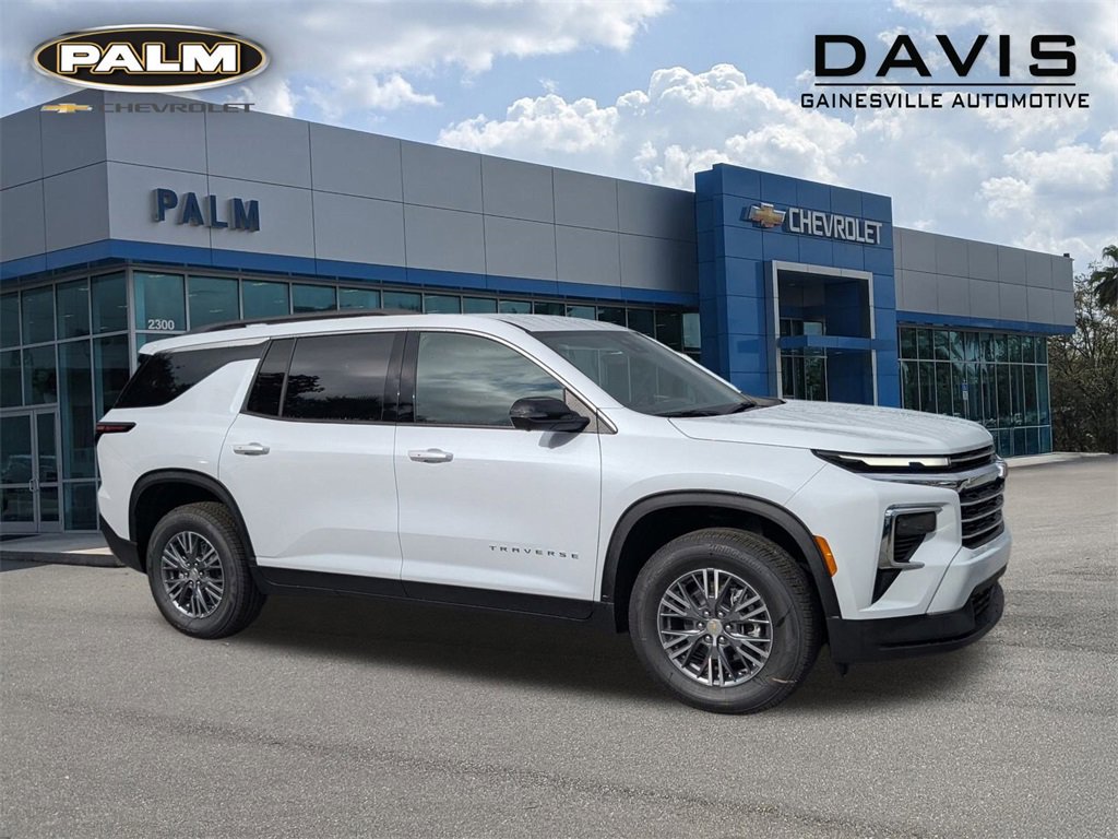 2026 Chevrolet Traverse LT's photo