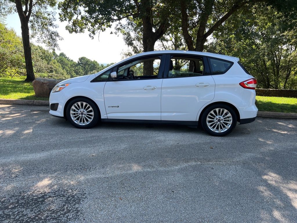2017 Ford C-Max Hybrid SE photo 4
