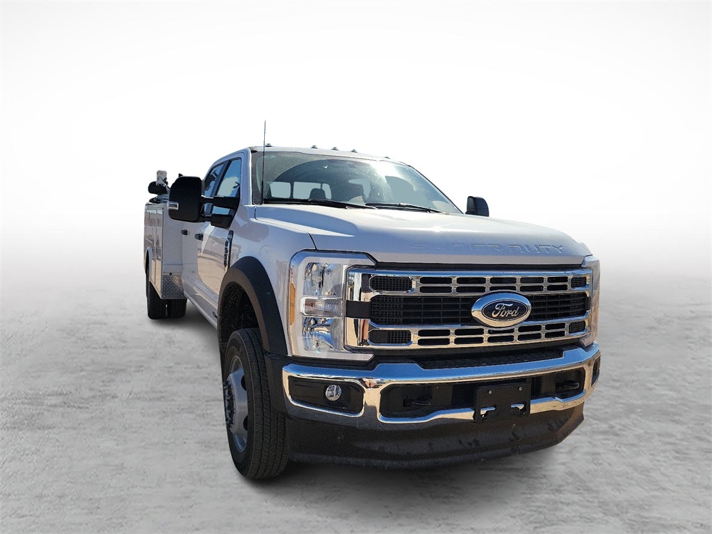 2024 Ford F-550 XL photo 2