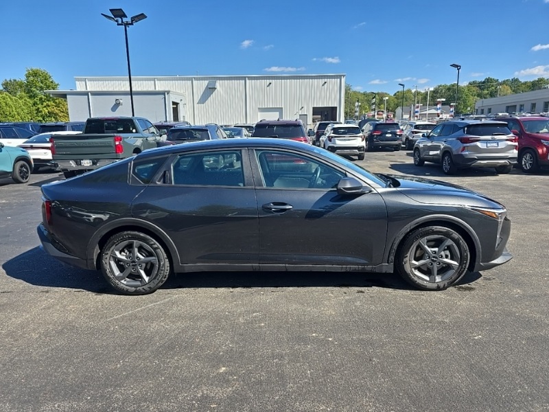 2025 Kia K4 LXS photo 4