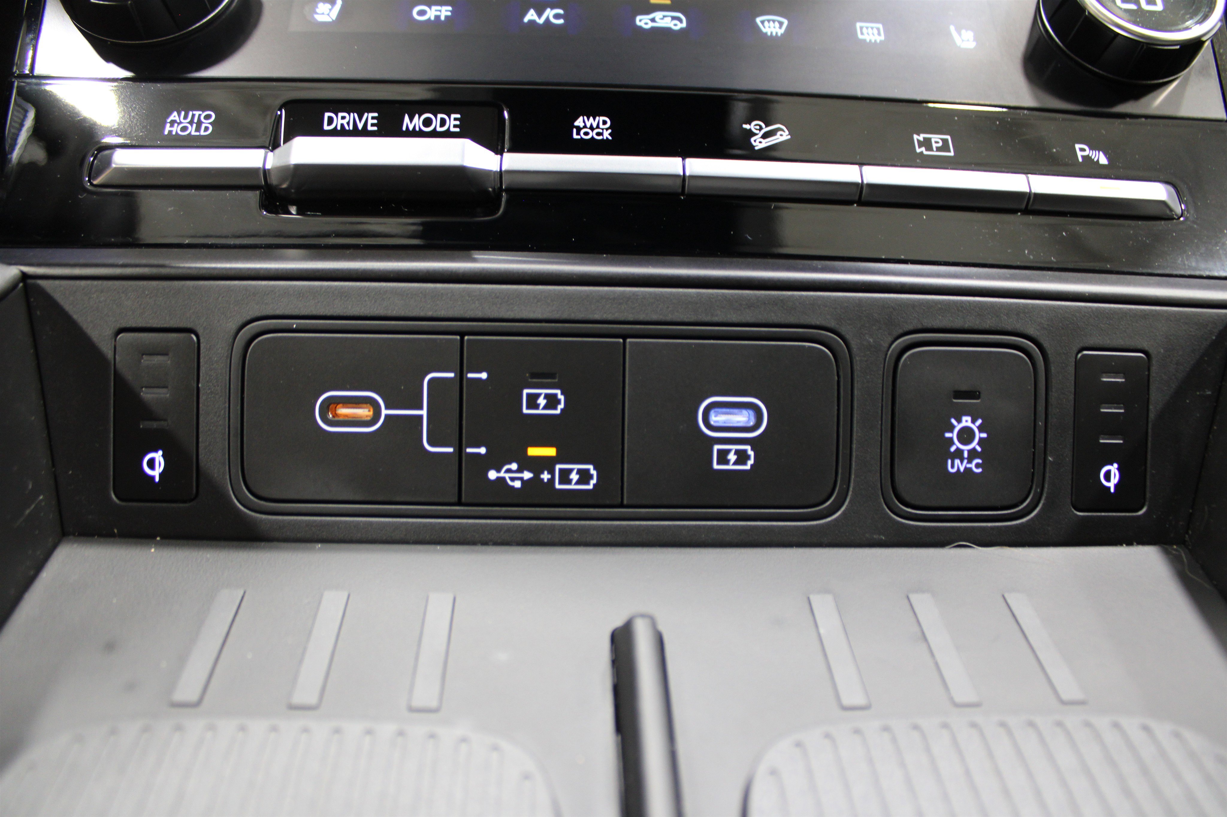 2025 Hyundai Santa Fe Calligraphy photo 17