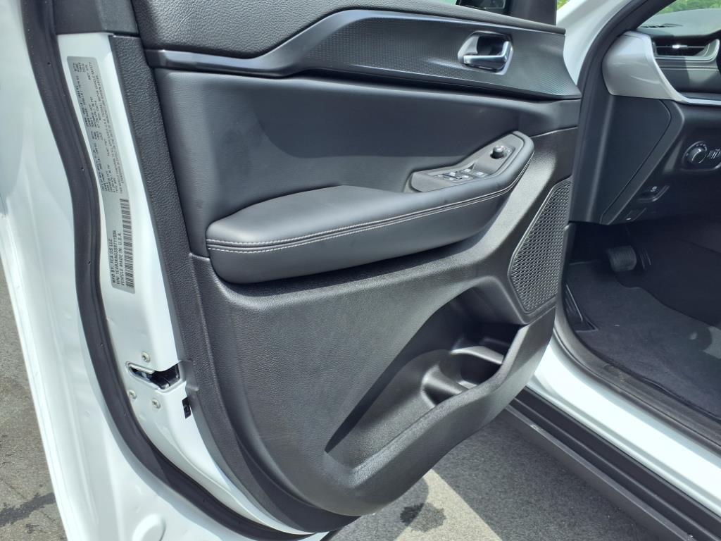 2025 Jeep Grand Cherokee Altitude X photo 4