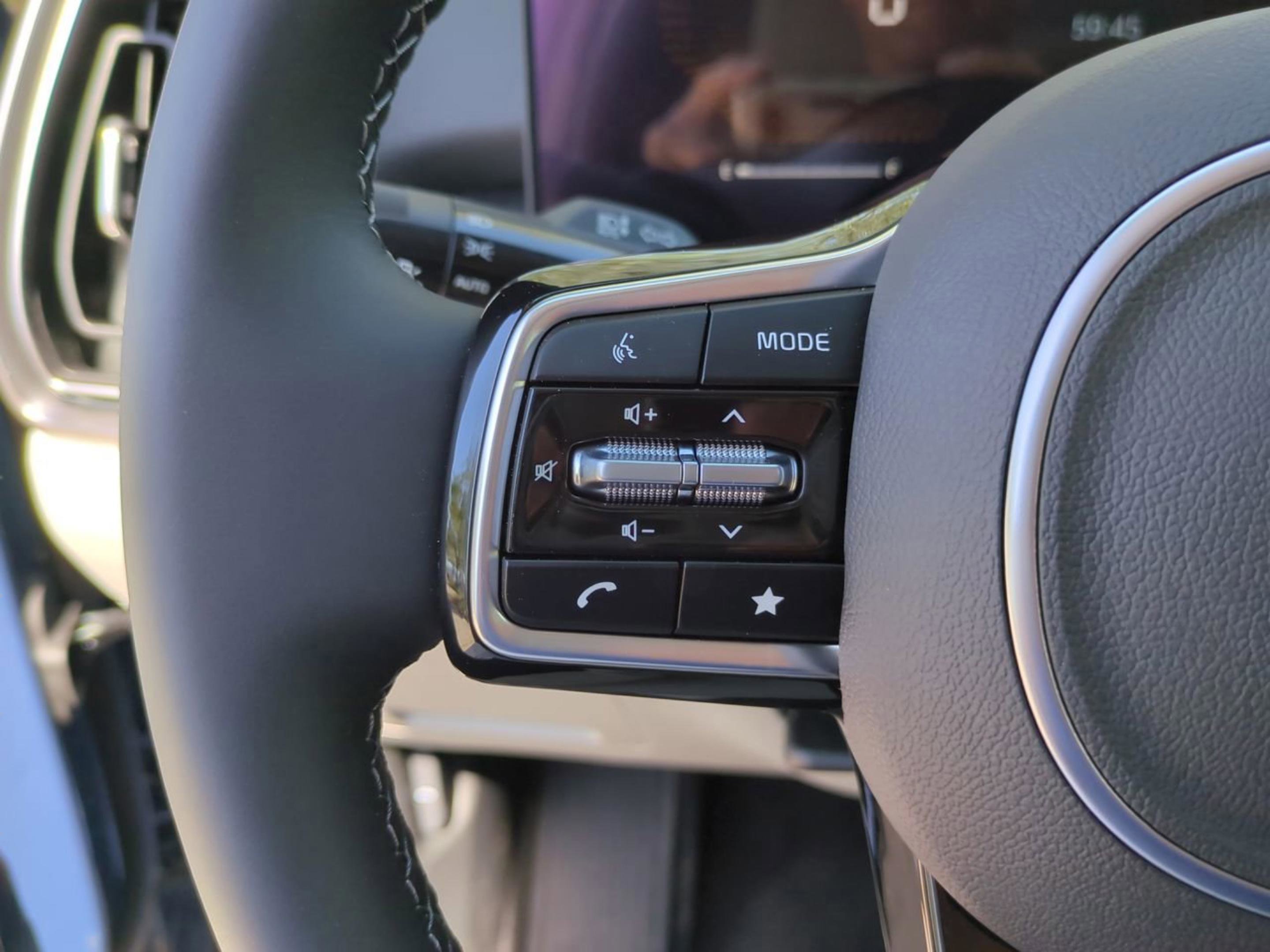 2025 Kia Sorento S photo 27