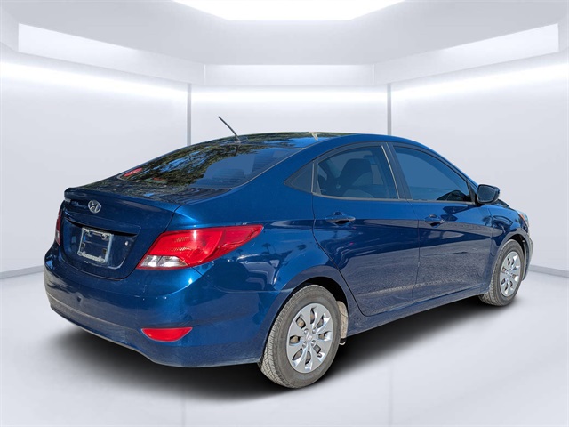 2015 Hyundai Accent GLS photo 3