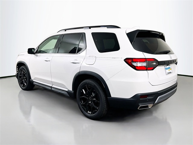 2025 Honda Pilot Touring photo 2