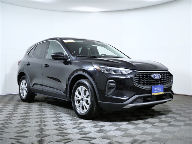 2023 Ford Escape Active's photo