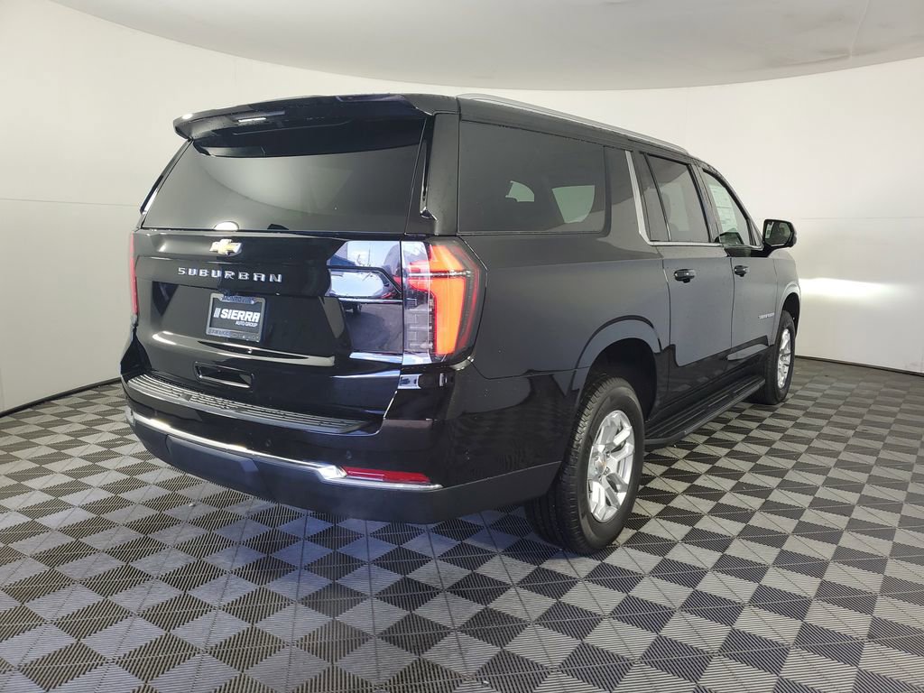 2026 Chevrolet Suburban LS photo 2