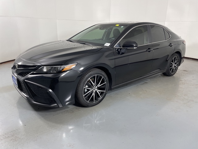 2024 Toyota Camry SE photo 4