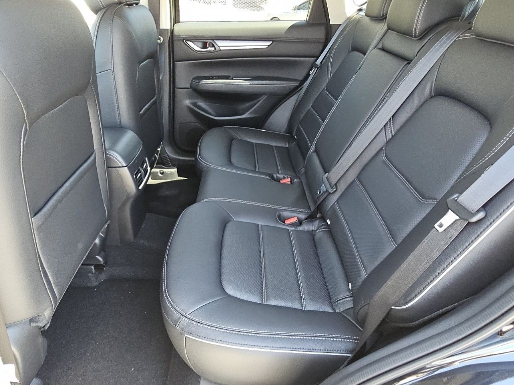 2025 Mazda CX-5 2.5 Premium Plus photo 10