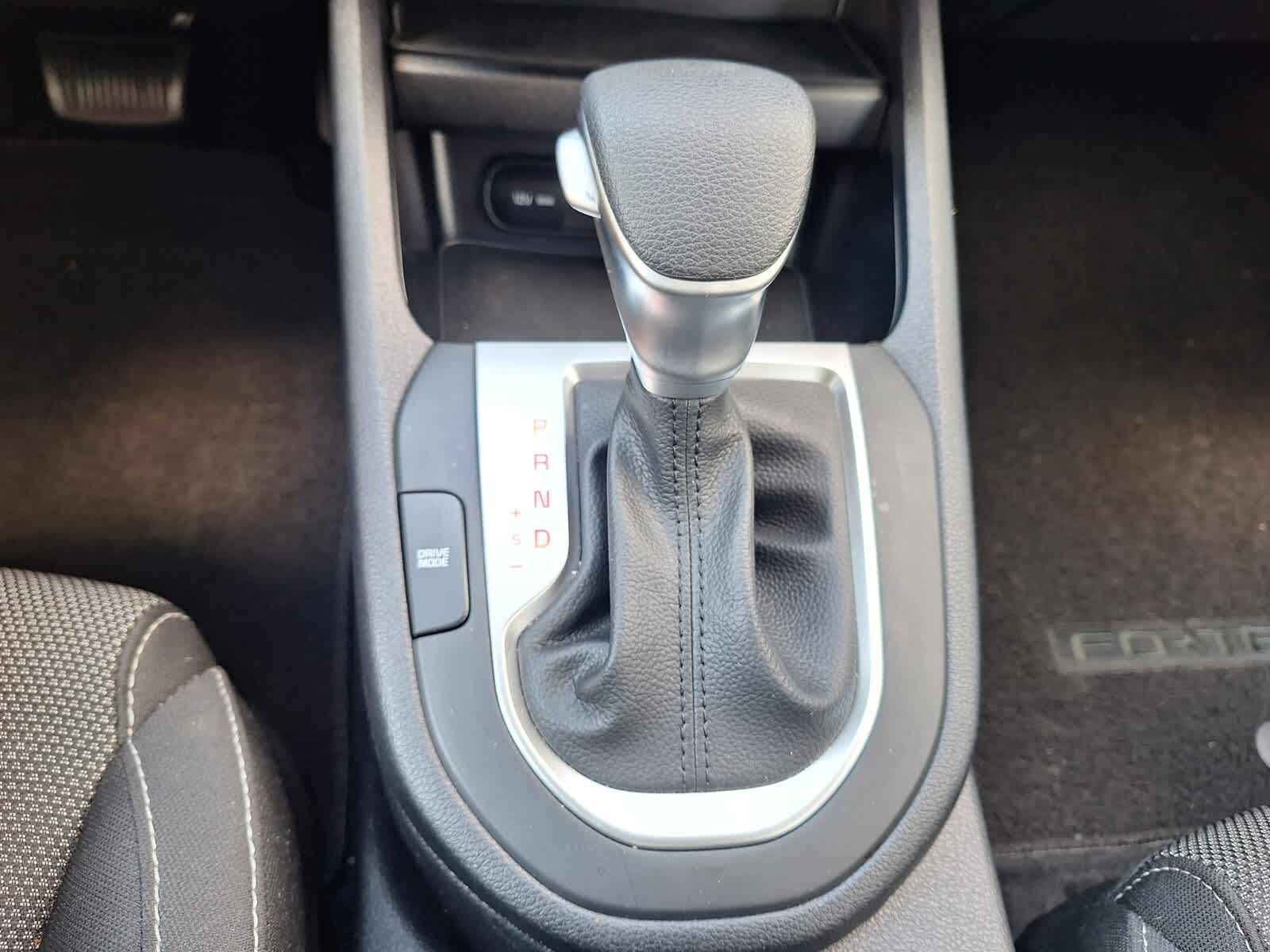 2024 Kia Forte LXS photo 18