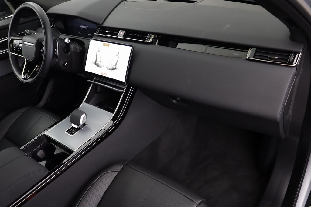 2025 Land Rover Range Rover Velar P250 S photo 18