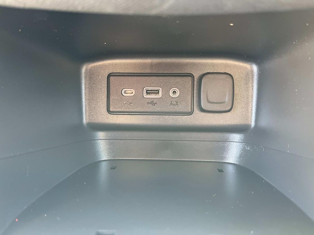 2023 Chevrolet Equinox LT photo 21