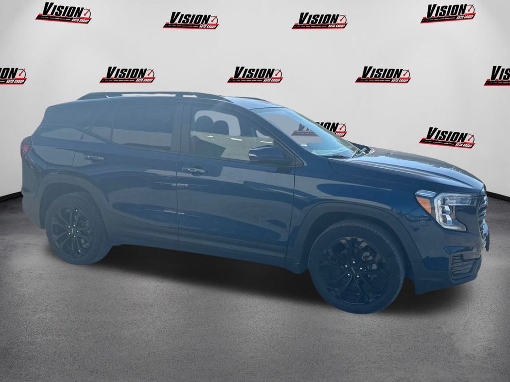 2022 Gmc Terrain SLE photo 3